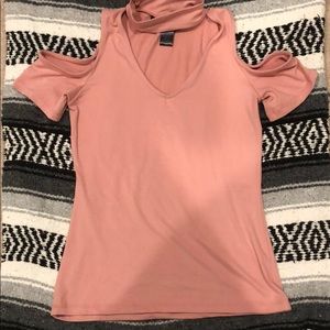 Short sleeve top with open sleeve and choker neck